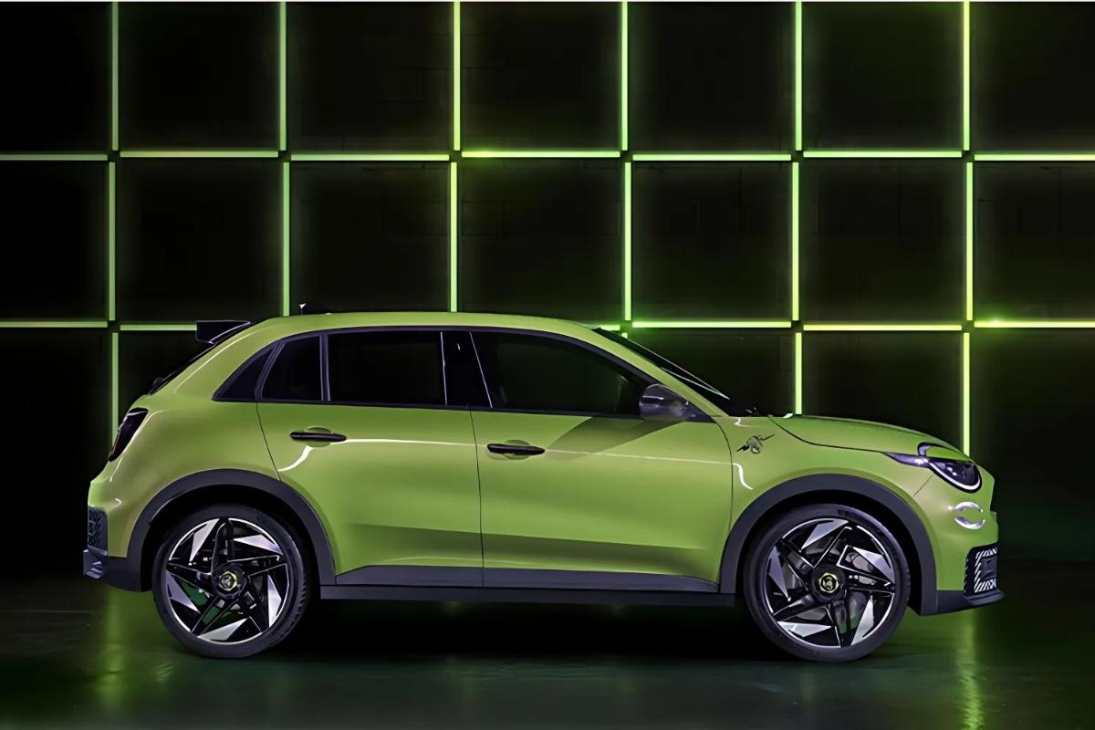 New Abarth 600e