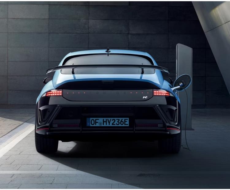 The Hyundai IONIQ 6 N gallery image 3