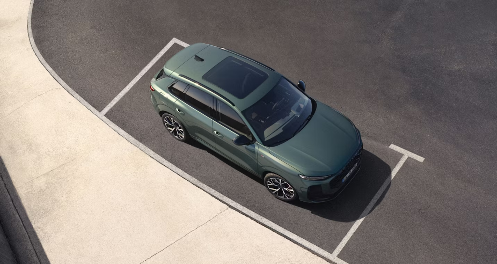 q3 suv