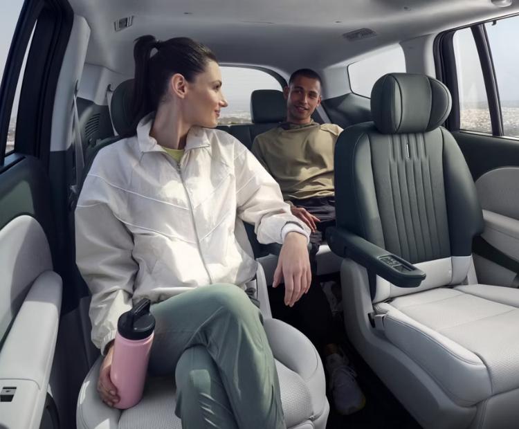 The Hyundai IONIQ 9 gallery image 8