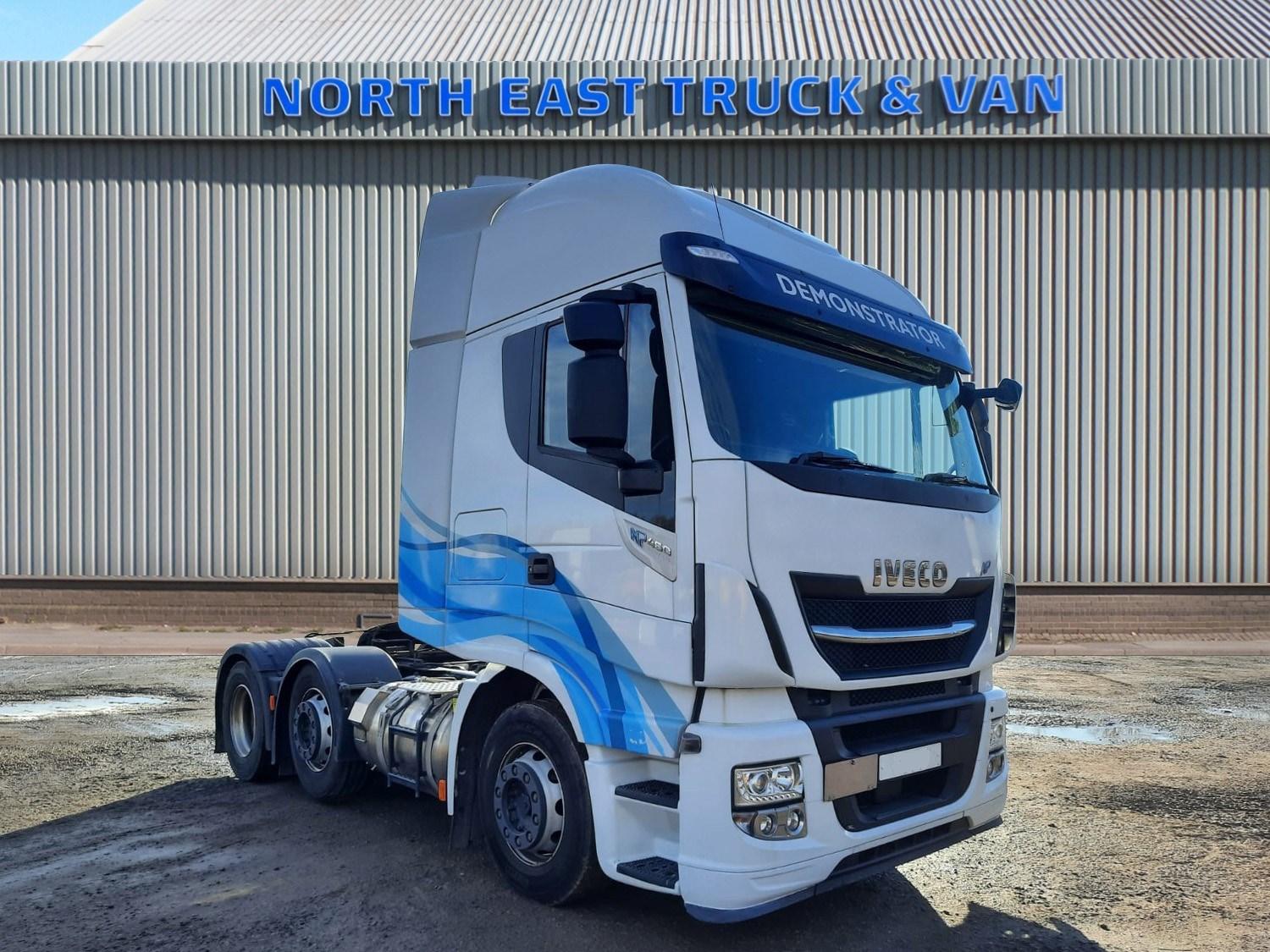 Iveco Stralis NP AS440 LNG NP in white front side view