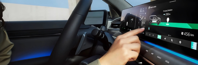 Kia EV9 steering wheel and infotainment system