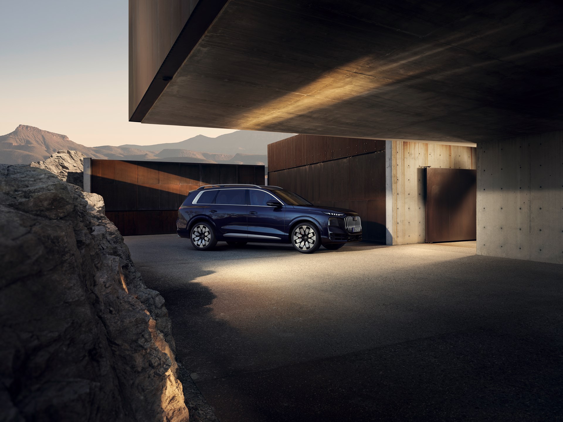 Audi Q9 SUV