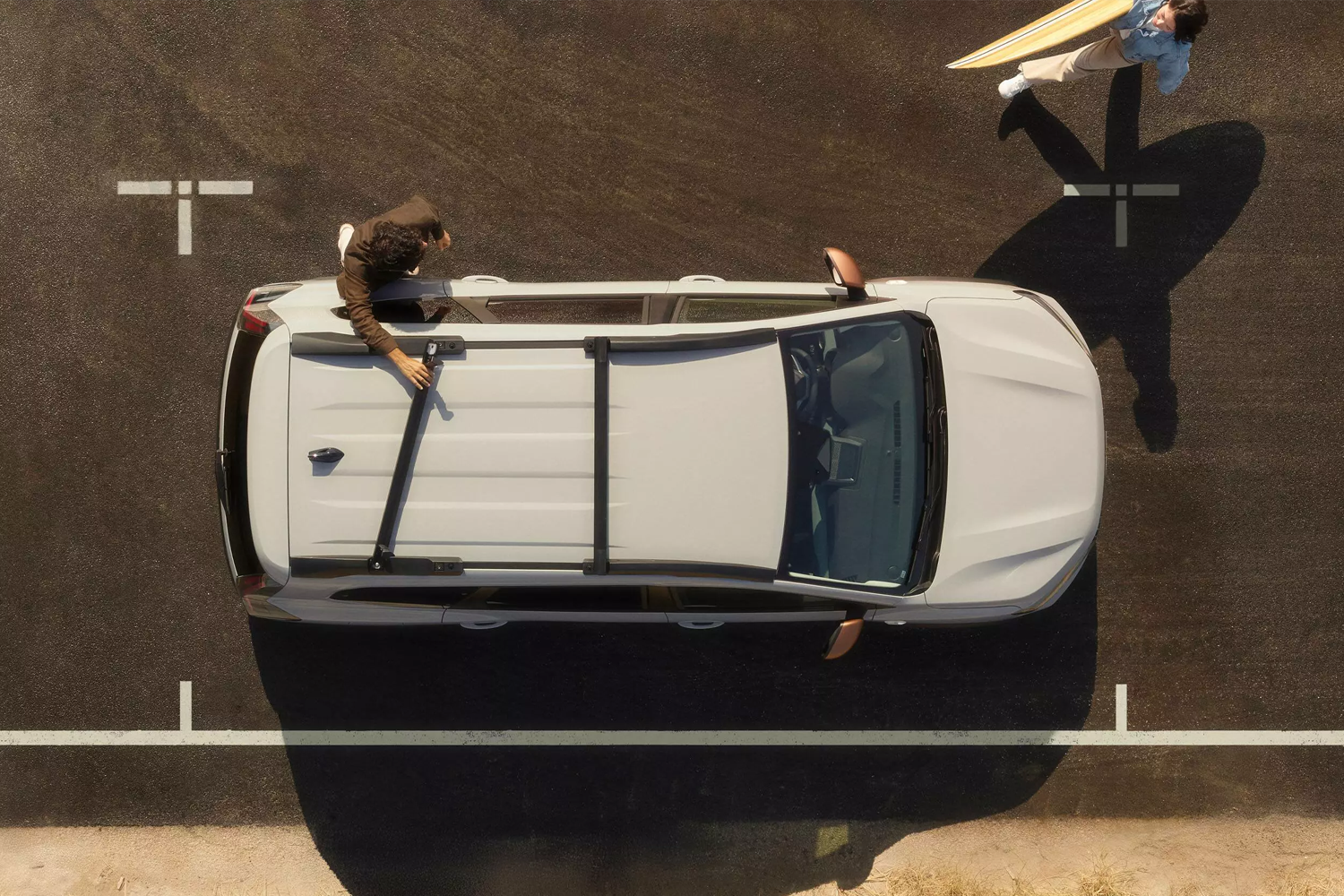 Modular roof bars on top of new dacia jogger