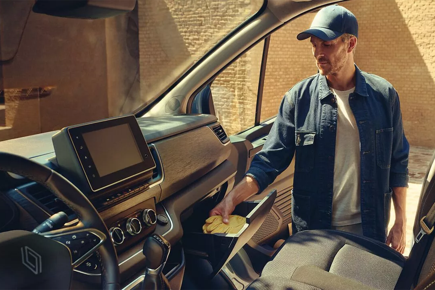 renault van interior