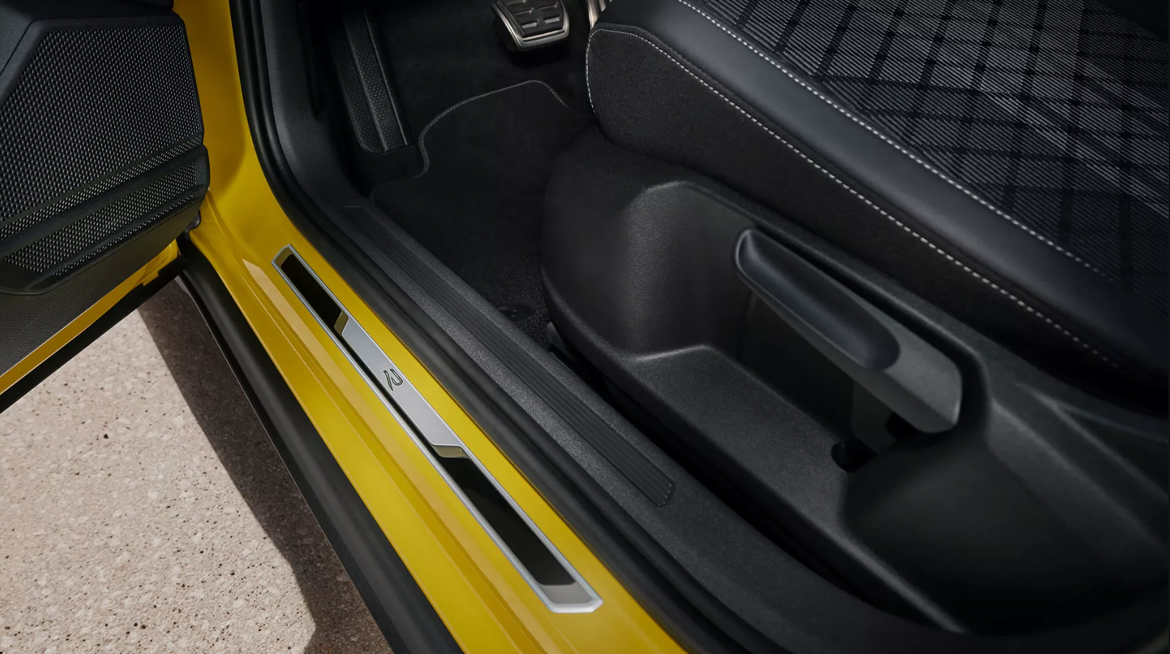 Volkswagen T-Cross Side Door