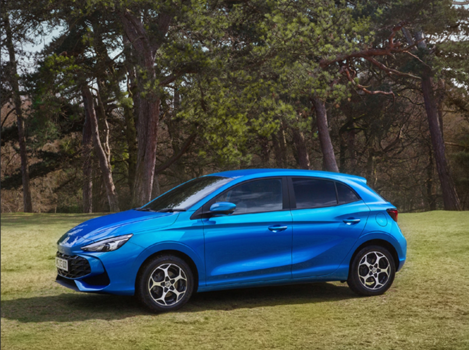 MG3 Hybrid+ exterior side view