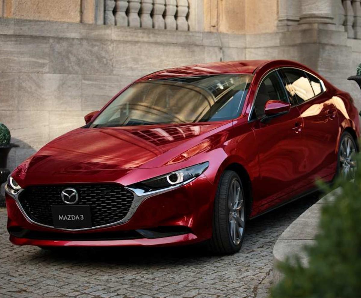 MAZDA3 SALOON gallery image 1