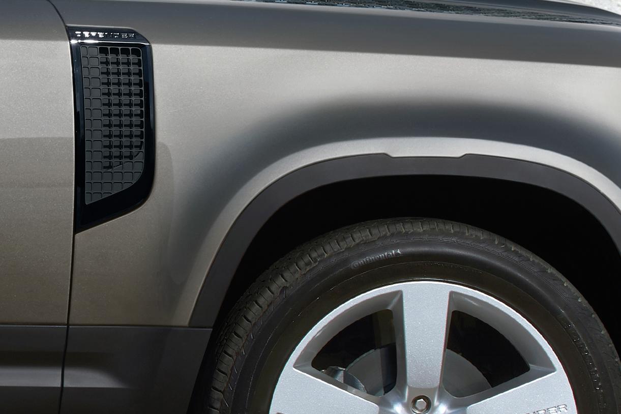side view DEFENDER 110