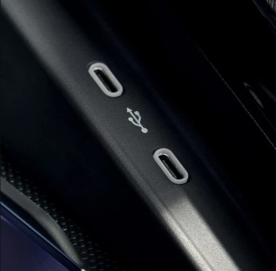 SKODA Kamiq USB-C Ports