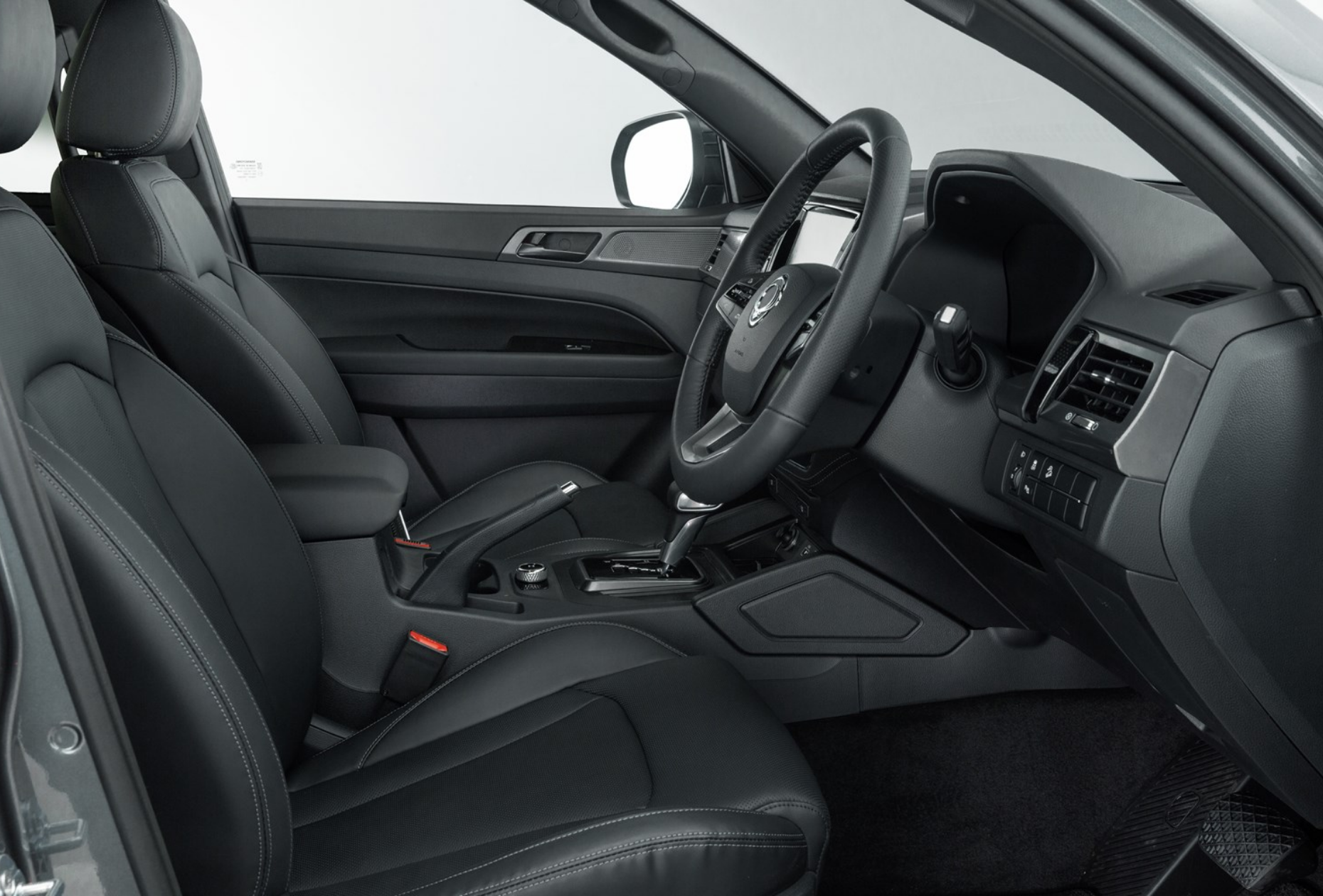 KGM interior front seat