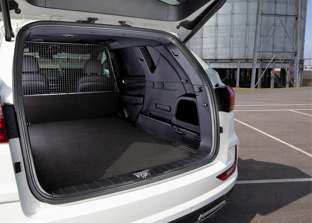 opened boot of a kgm rexton