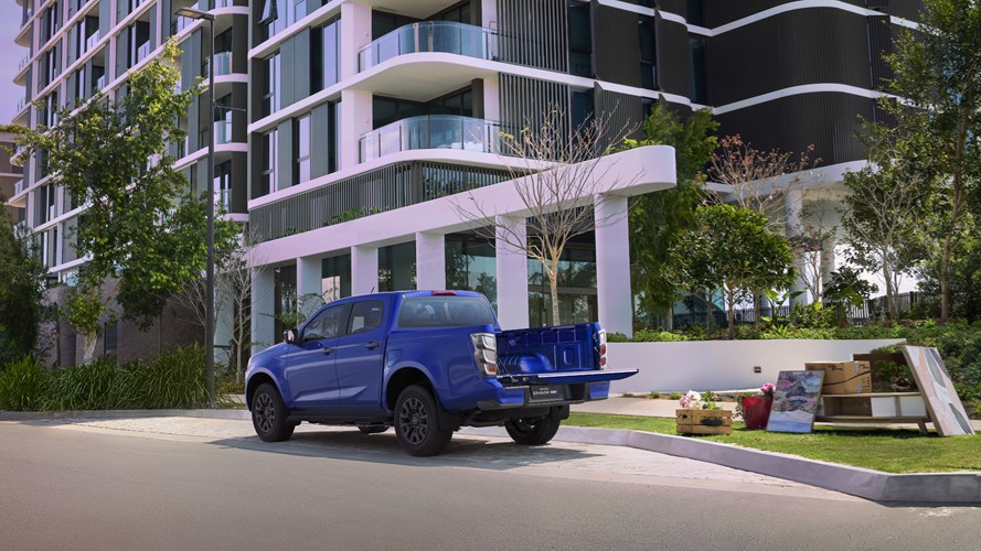 ISUZU D-MAX EV