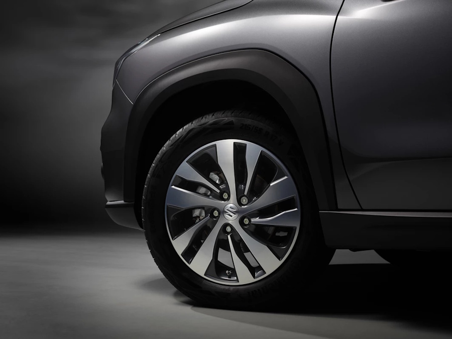 wheels of Suzuki S-Cross
