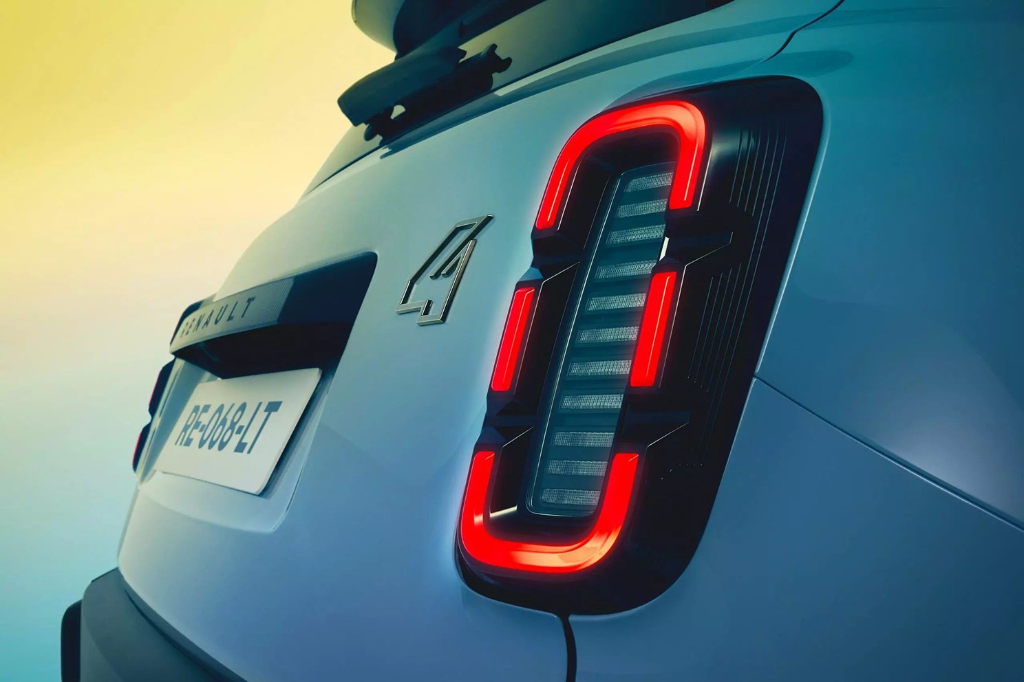 RENAULT 4 E-TECH 100% ELECTRIC