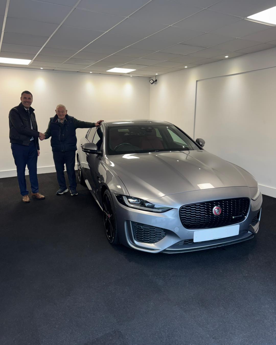 This week we welcomed Len back for another change of car. 