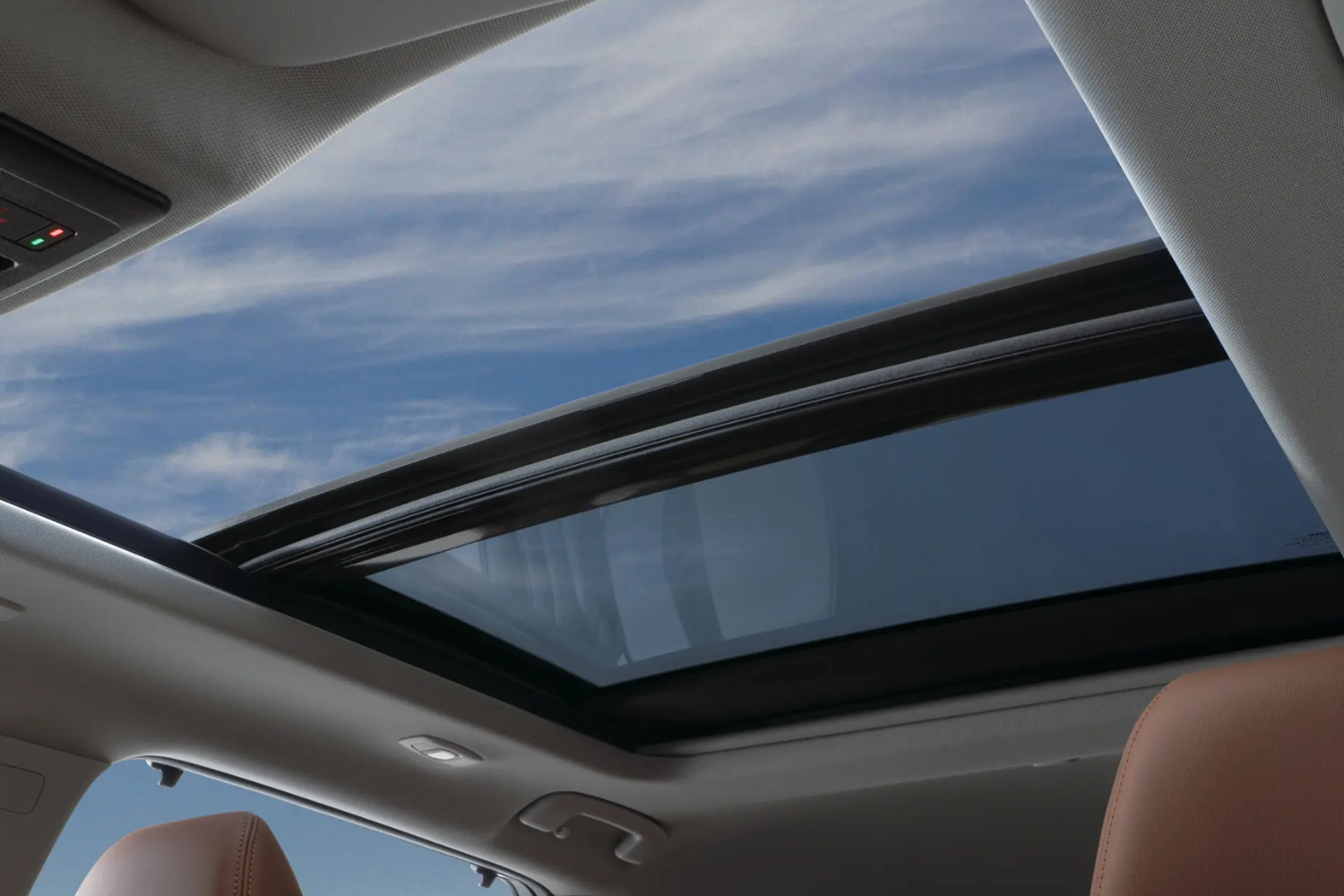 panoramic sunroof on the new nissan x-trail