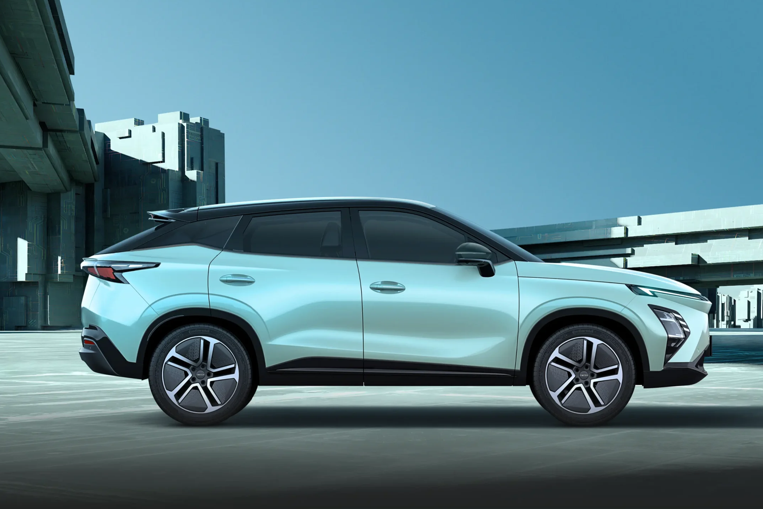 Omoda E5 Side