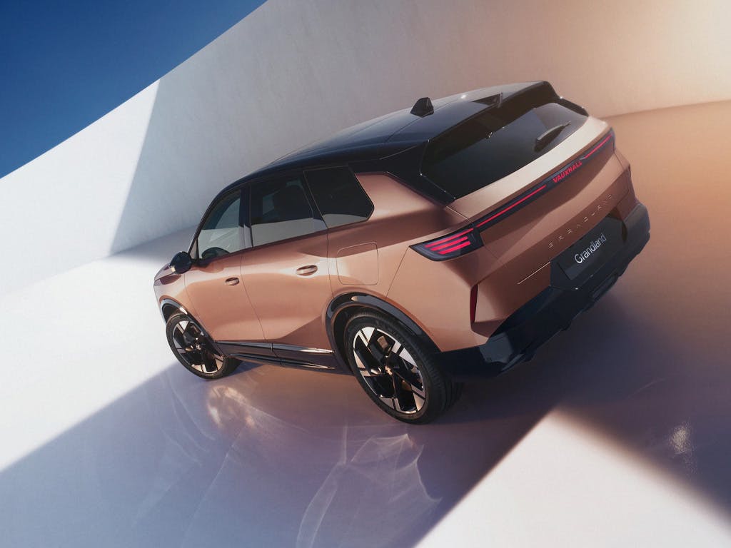 New Grandland Hybrid