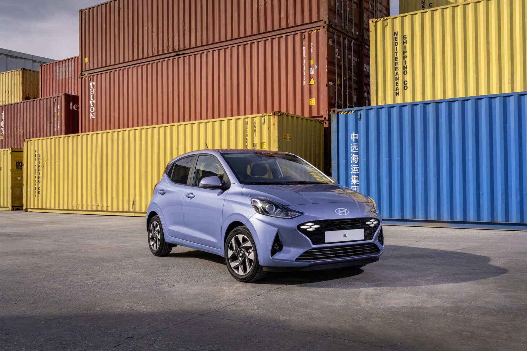 Hyundai i10 Car Review- The Small Car Ultimate Buyers Guide, Price, Features, Specs, Size & More