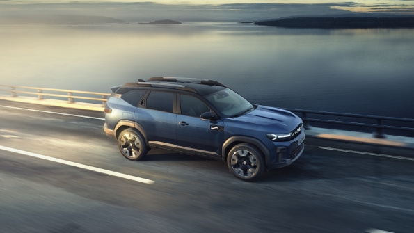 Dacia Enters the C-SUV Market with All-New Bigster