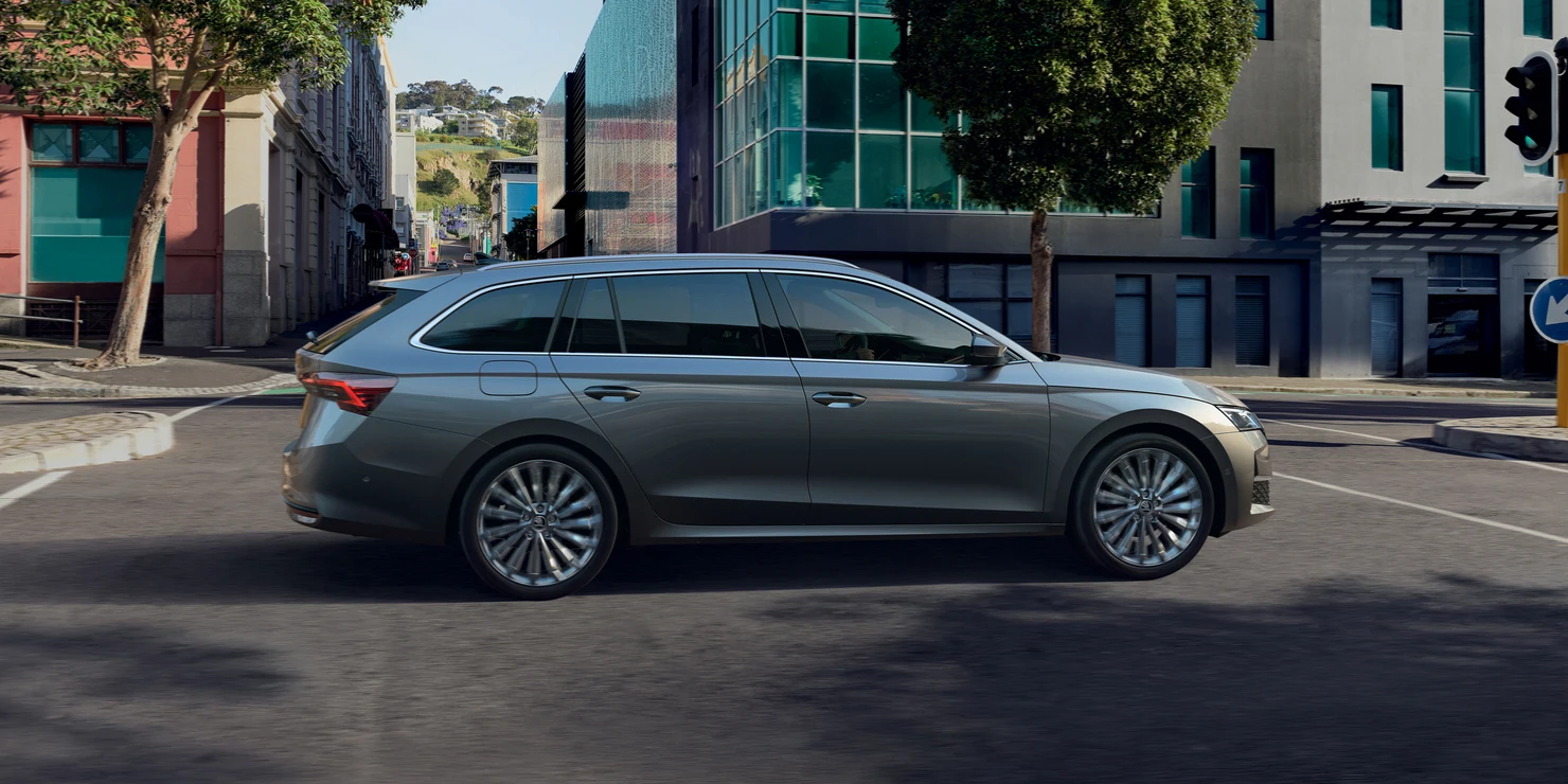 SKODA Octavia Estate Side View