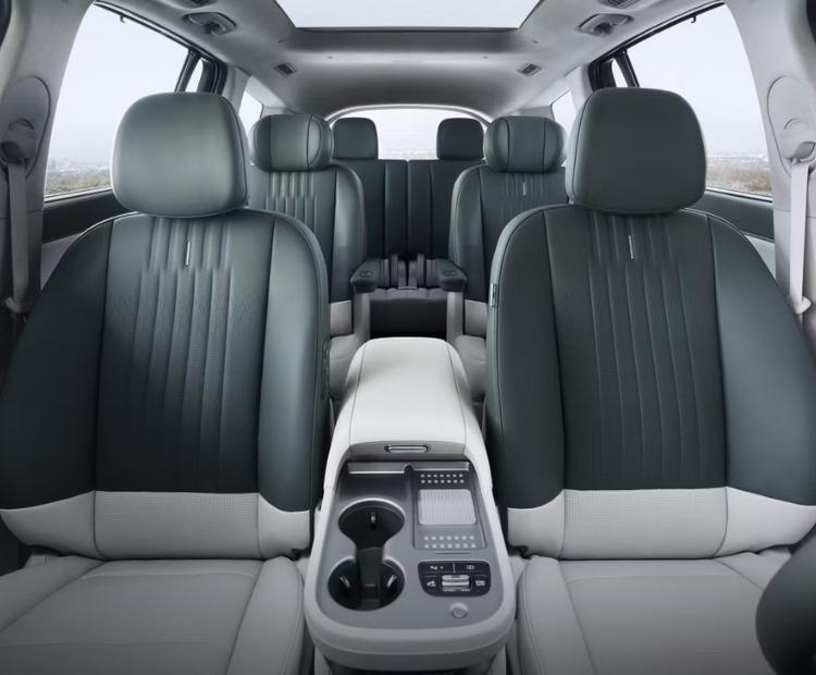 The Hyundai IONIQ 9 gallery image 7