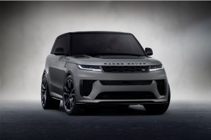White Range Rover Sport