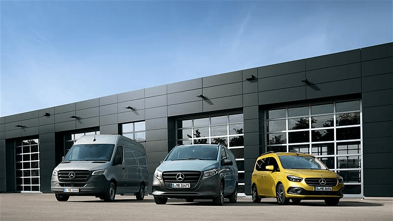 The Mercedes-Benz Vans AdVantage Event. 16–25 March.