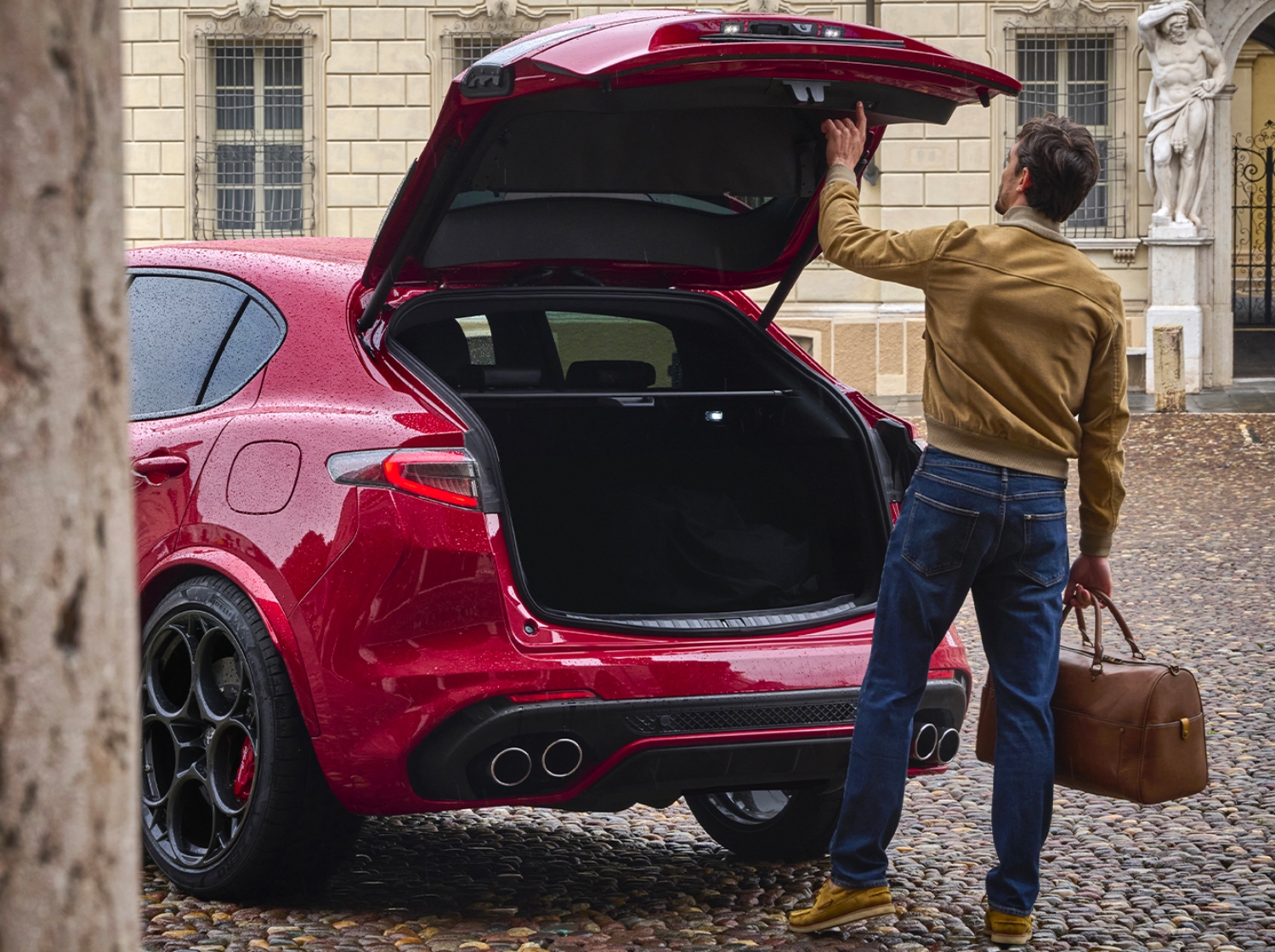 Stelvio Quadrifoglio boot