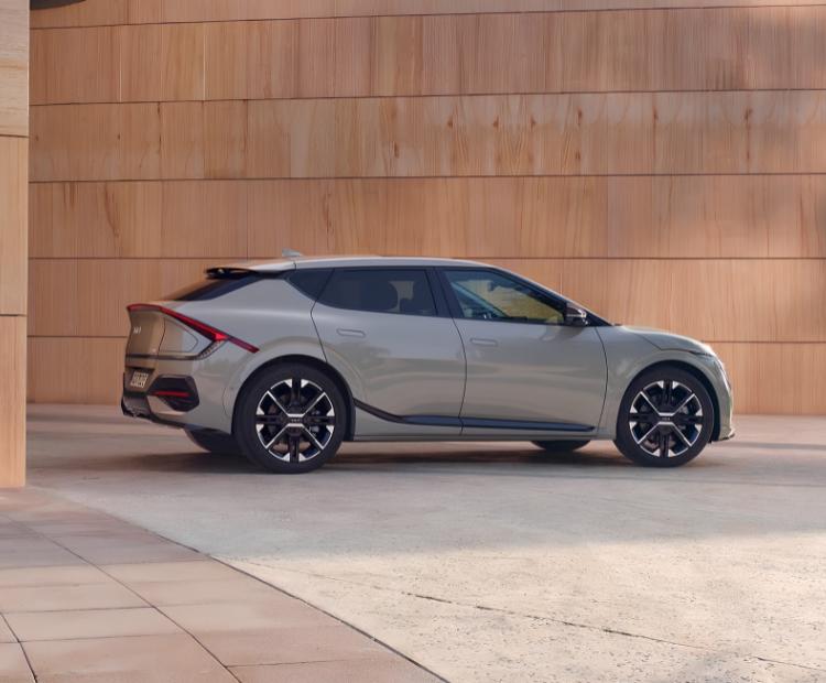 The Kia EV6 gallery image 3