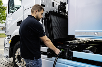 New TruckCharge consultancy service from Mercedes-Benz Trucks offers free expert advice and support for customers on transition to eHGVs