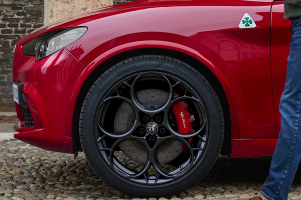 Stelvio Quadrifoglio