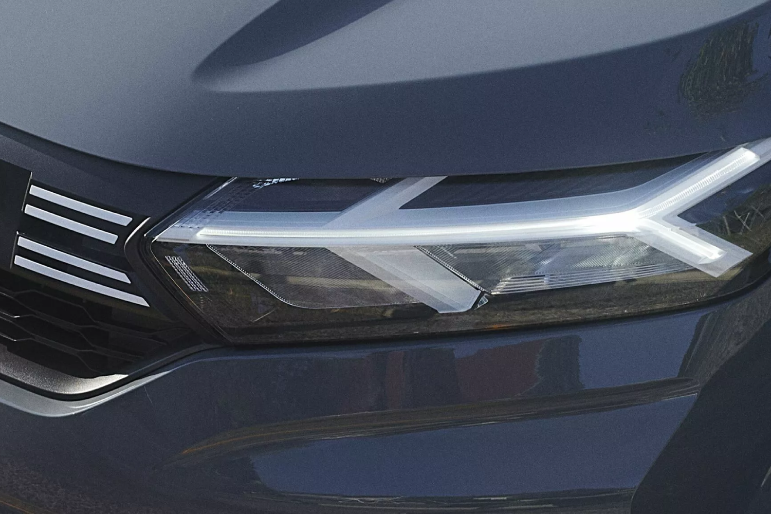 Dacia Sandero Headlights