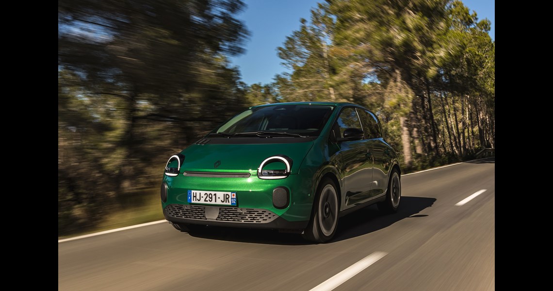 RENAULT NAMED ‘BEST MANUFACTURER’ AS TWINGO E-TECH ELECTRIC WINS ‘BEST SMALL CAR’ AT THE 2026 AUTOCAR AWARDS