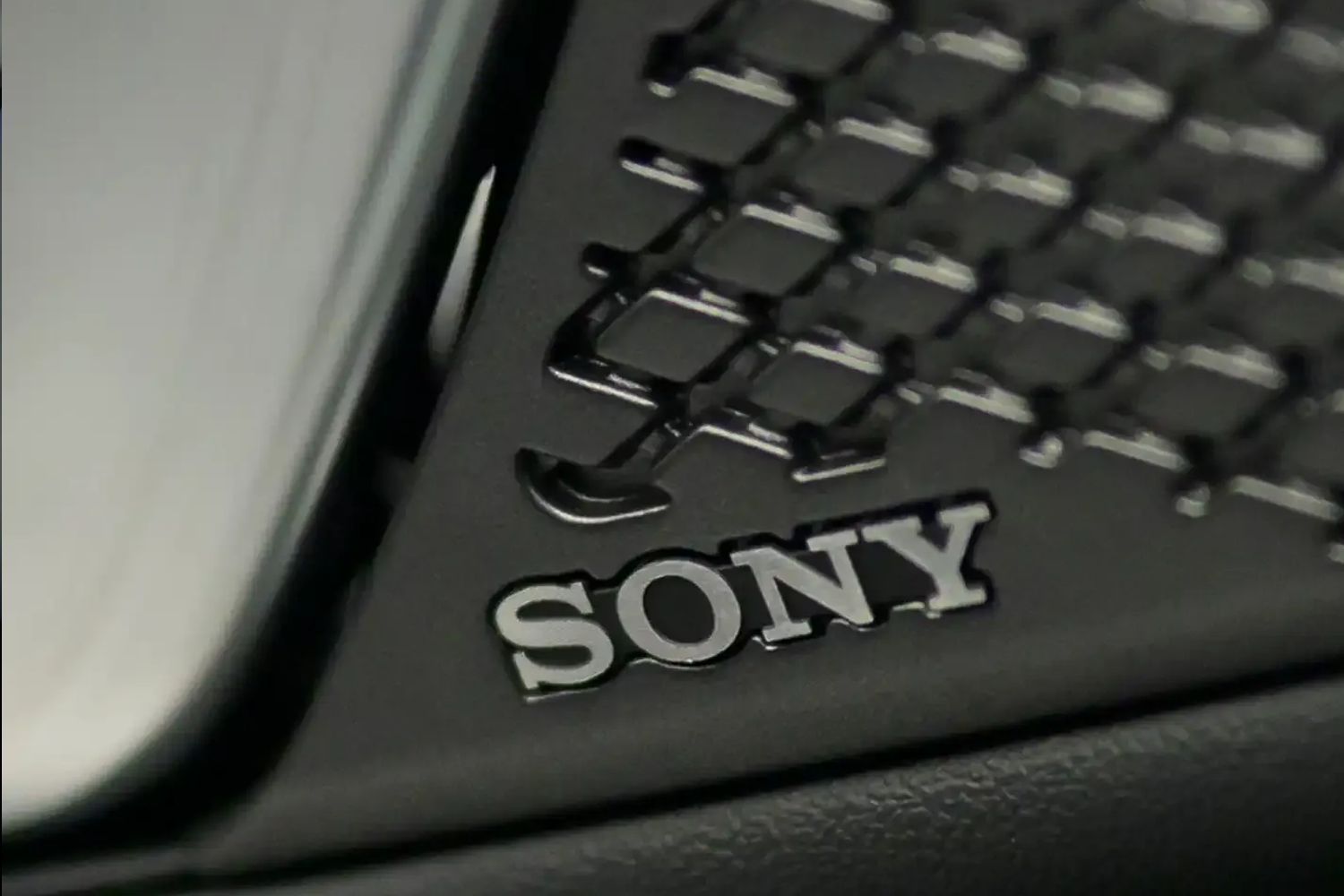 SONY logo in a JAECOO 5