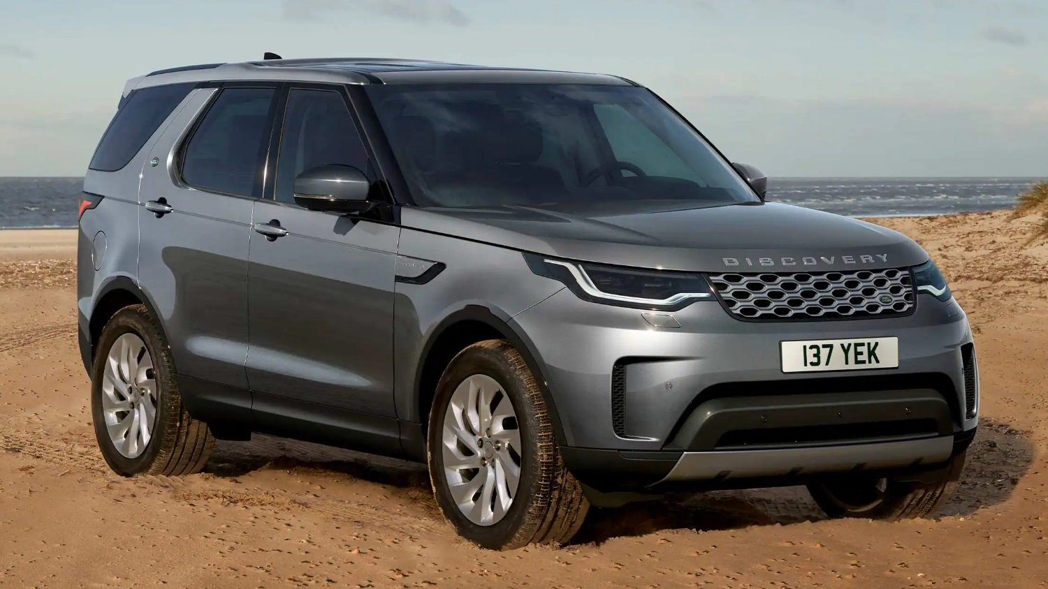 Land Rover Discovery In Grey