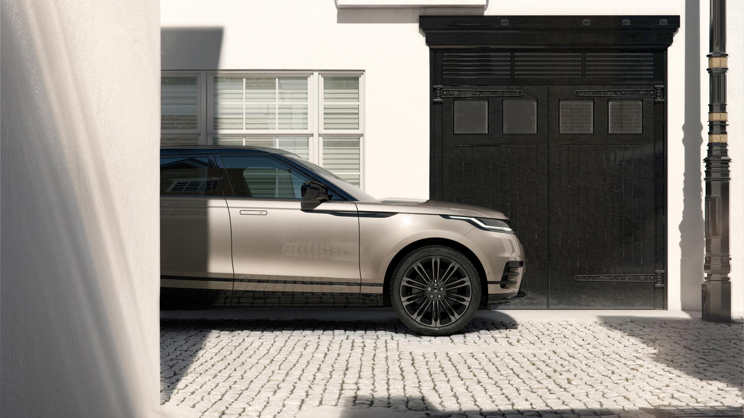 side view of Range Rover