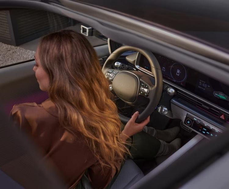 The Hyundai IONIQ 6 gallery image 5