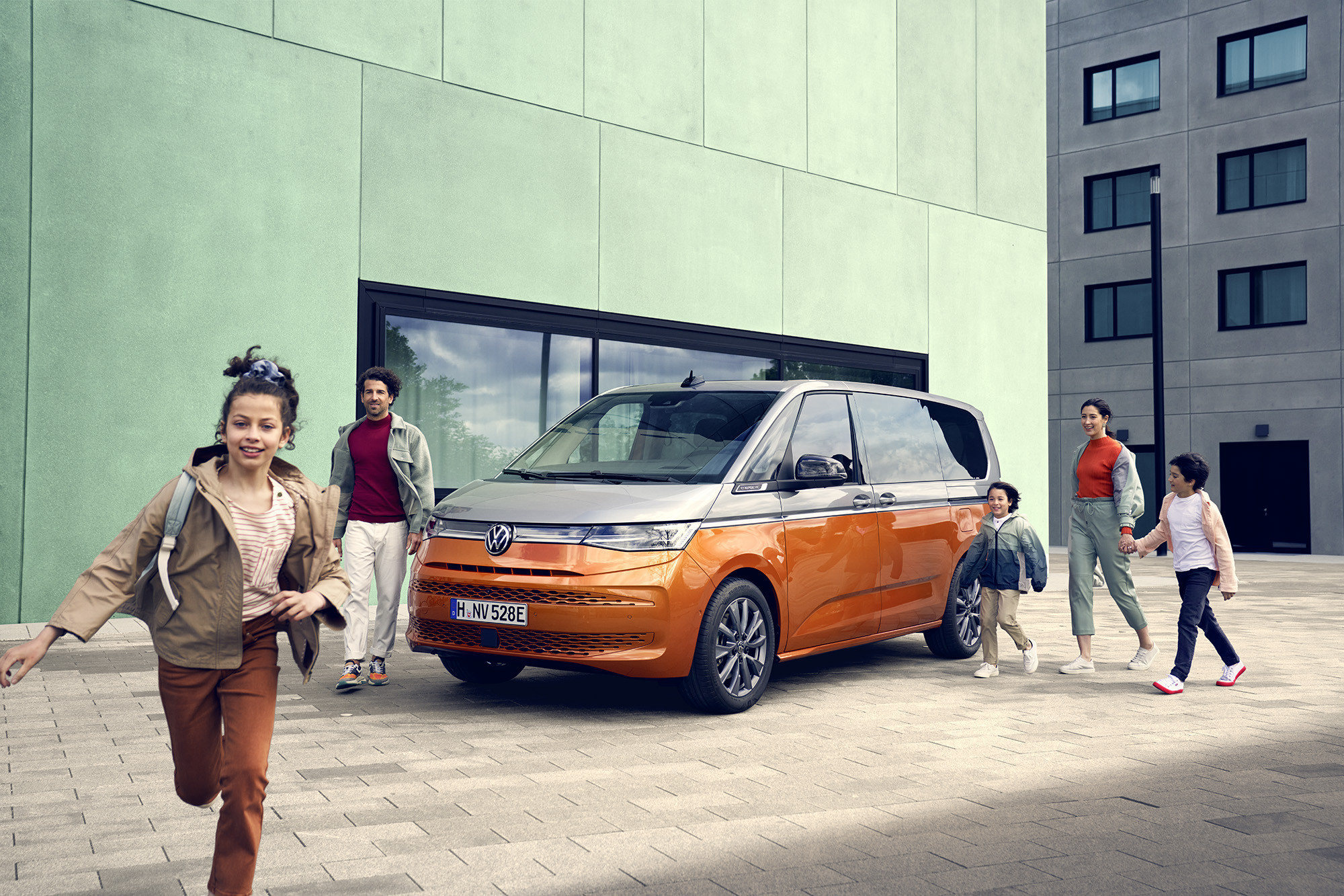 Volkswagen Multivan Life Standard 2.0 TDI 218PS 7-Speed DSG