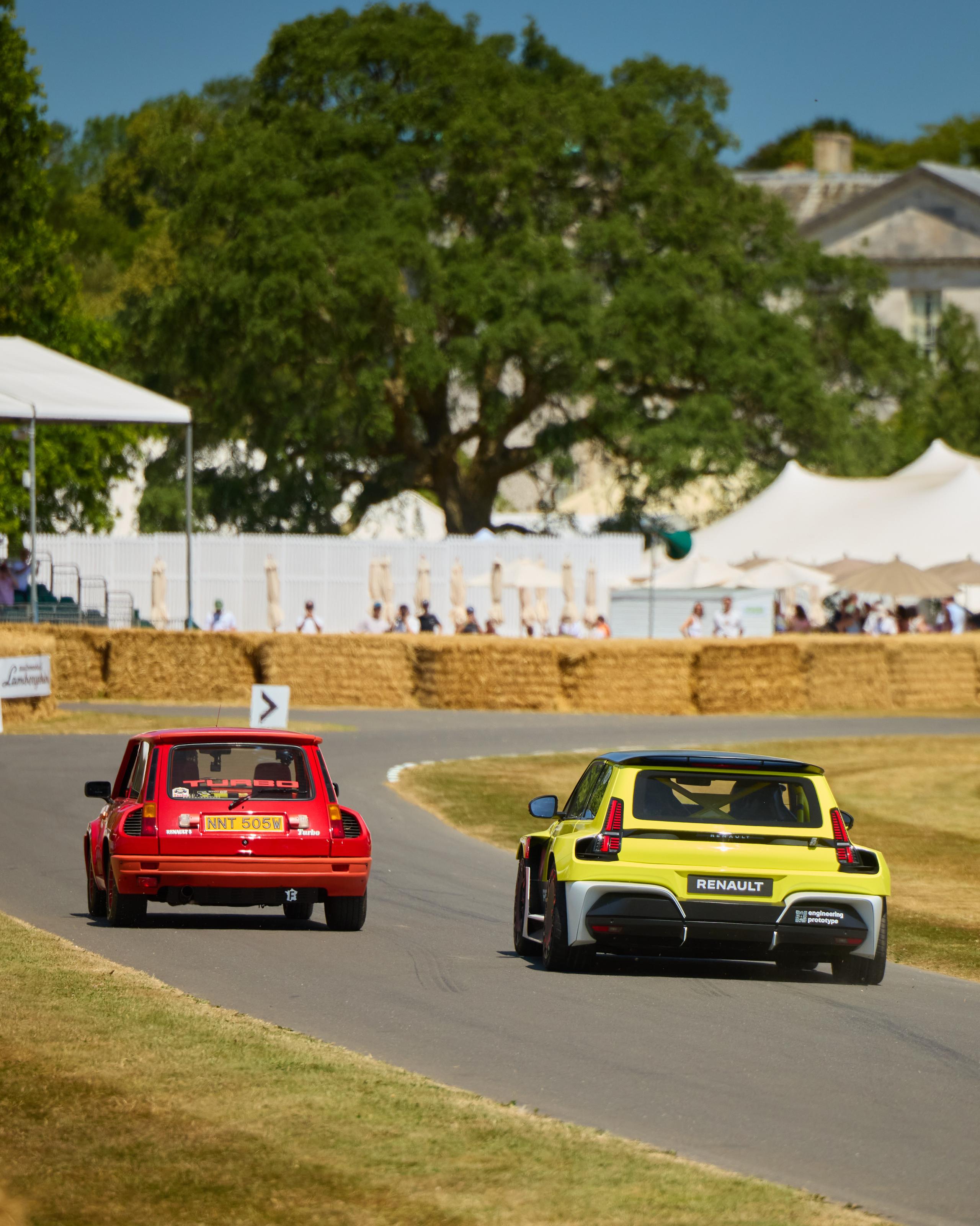 RENAULT 5 TURBO 3E MAKES ITS UK PUBLIC DYNAMIC DEBUT AT THE GOODWOOD FESTIVAL OF SPEED, RUNNING IN TANDEM WITH THE ORIGINAL THAT INSPIRED IT 