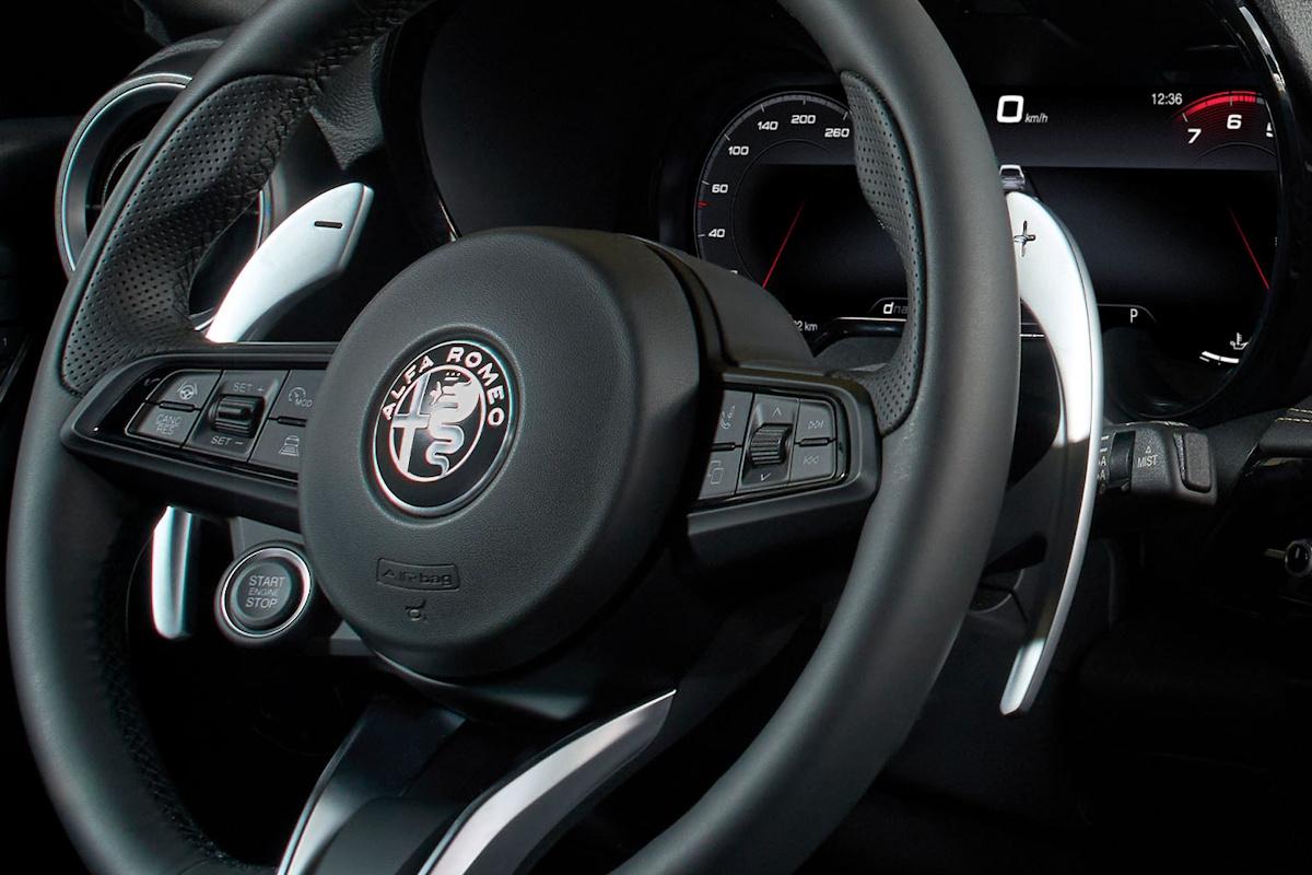 New Alfa Romeo Tonale Hybrid