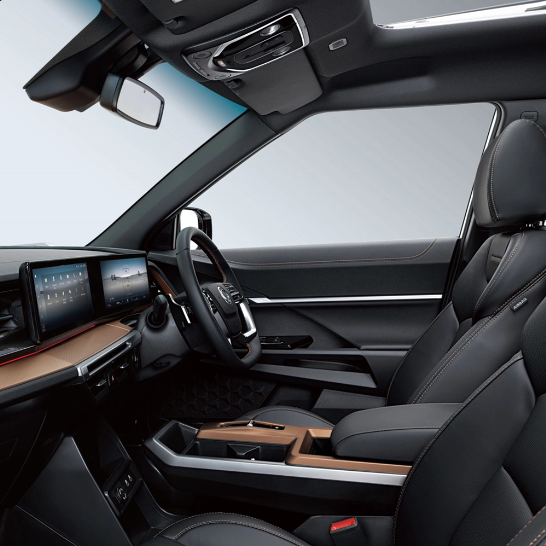 KGM TORRES INTERIOR