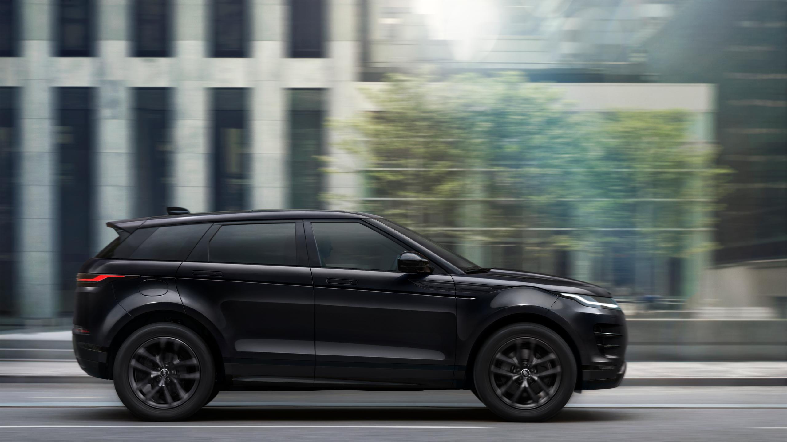 Black Range Rover Evoque Side View