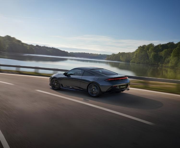 The Honda Prelude gallery image 1