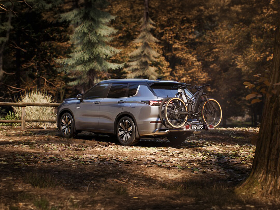 The All-New Mitsubishi Outlander PHEV at Wincanton