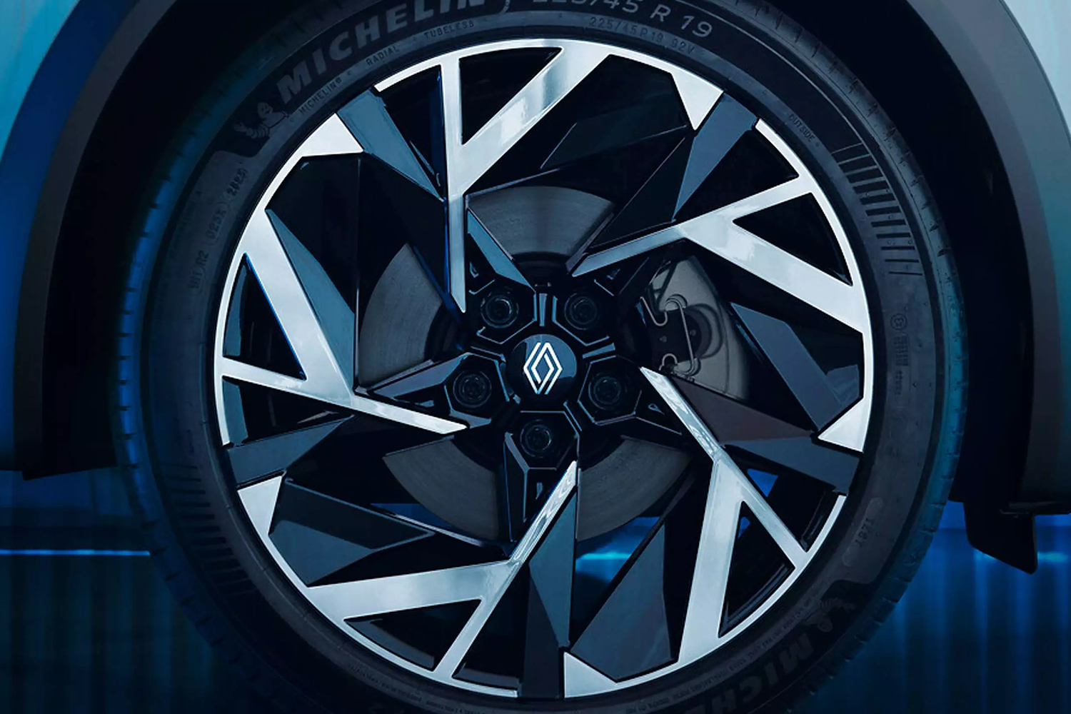 Renault Symbioz Wheel Close Up