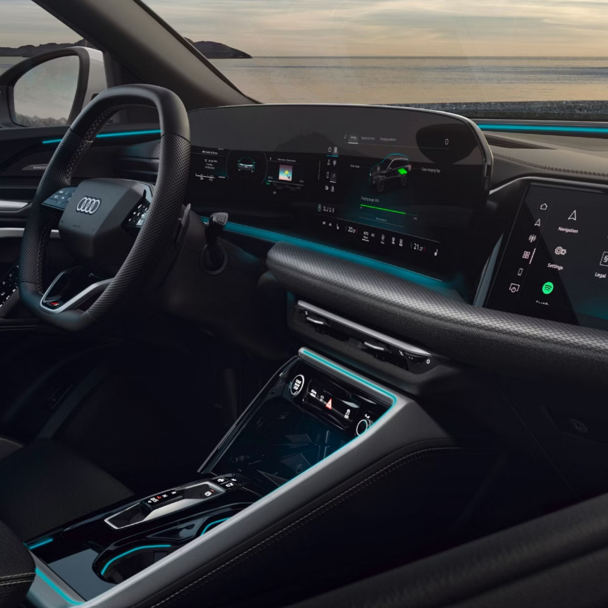 New Audi Q5 SUV e‑hybrid interior