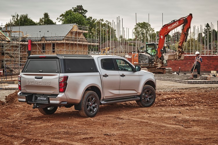 D-Max V-Cross Commercial 