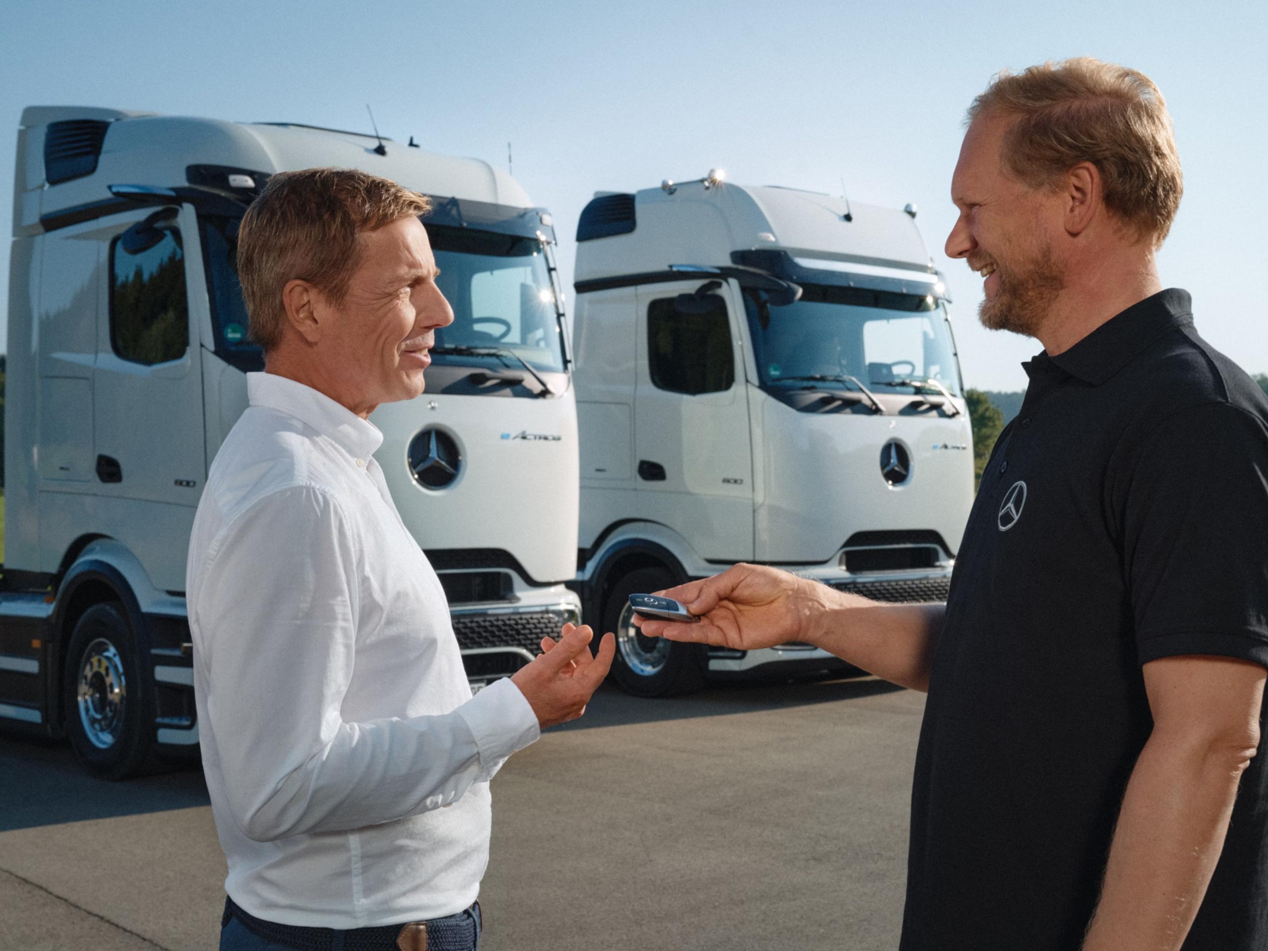 Predictive Powertrain Control (PPC) - 10 questions and answers about the predictive cruise control from Mercedes-Benz Trucks